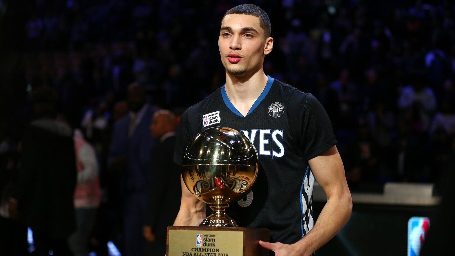 约翰·恩多耶-布鲁阿尔泳姿流畅技术细腻